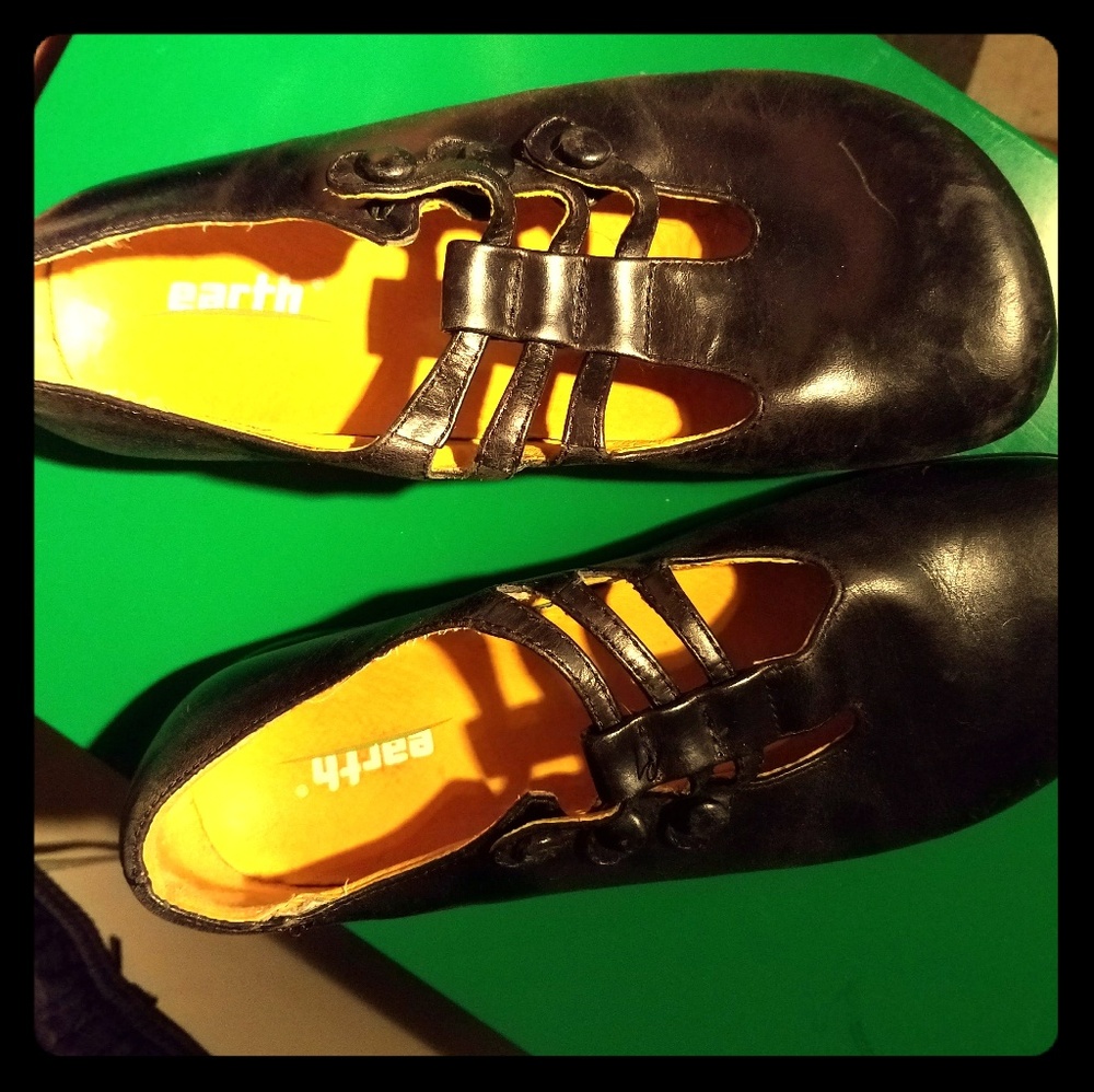 Earth mary jane shoes